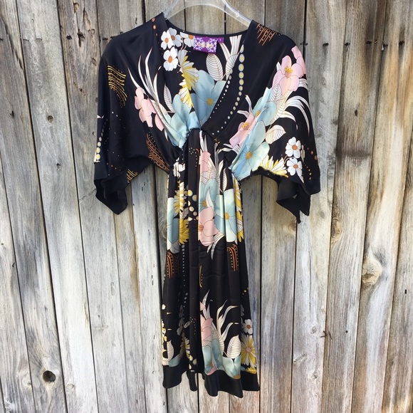 Anthropologie Dresses & Skirts - Yumi Kim Kimono Floral Silk Dress S